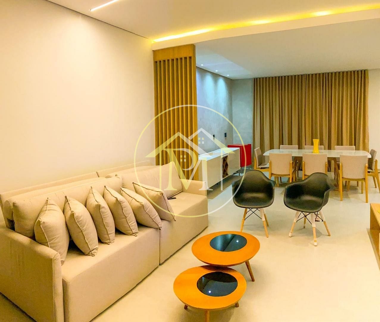 Casa à venda com 3 quartos, 254m² - Foto 1