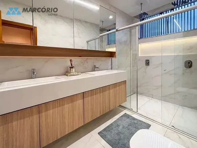 Casa com 255m² 4 quartos e 4 banheiros, à venda, no bairro Jardim Veneza em Senador Canedo