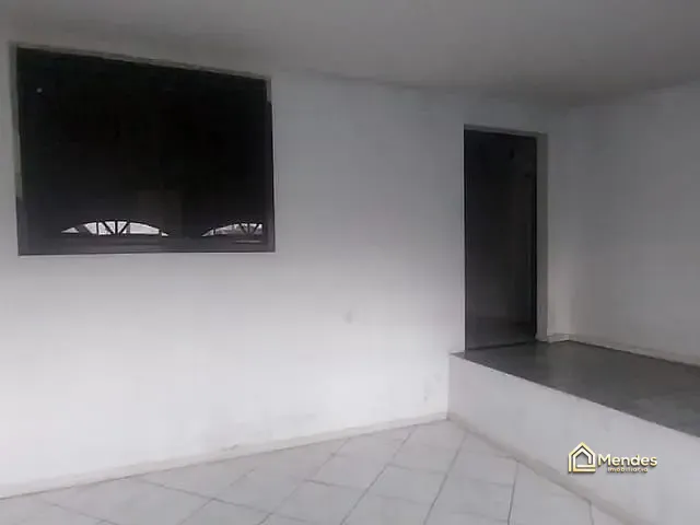 Casa com 70m² 2 quartos e 1 banheiro, à venda, no bairro Sítio cercado  em Curitiba