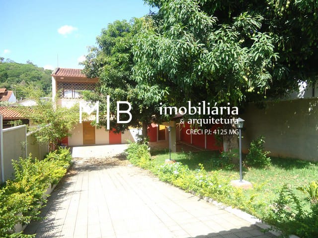 Casa 4 quartos e 3 banheiros, à venda, no bairro CENTRO em CATAGUASES