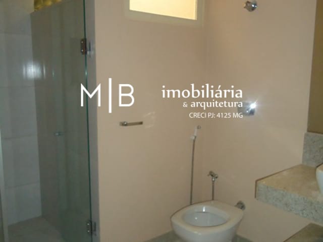 Casa 4 quartos e 3 banheiros, à venda, no bairro CENTRO em CATAGUASES