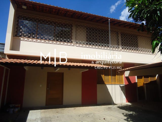 Casa 4 quartos e 3 banheiros, à venda, no bairro CENTRO em CATAGUASES