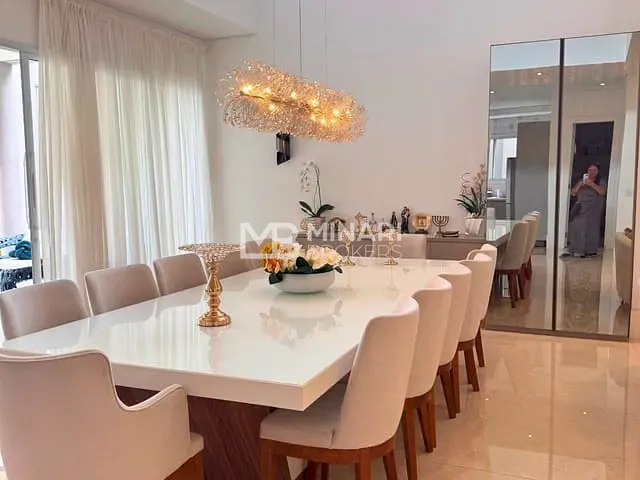 Casa com 624m² 4 quartos e 6 banheiros, à venda, no bairro Alphaville em Santana de Parnaíba