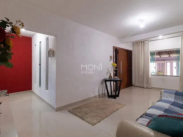 Casa 4 quartos e 6 banheiros, à venda, no bairro Guará II em Brasília