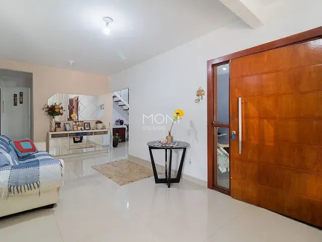 Casa 4 quartos e 6 banheiros, à venda, no bairro Guará II em Brasília