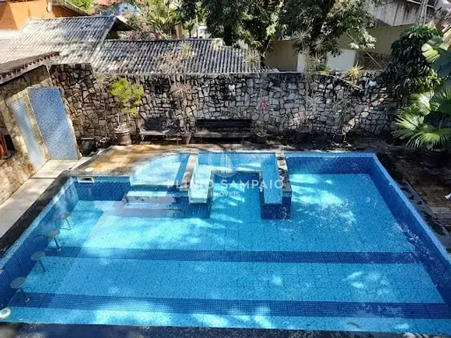 Casa com 720m² 5 quartos e 6 banheiros, à venda, no bairro Fradinhos em Vitória