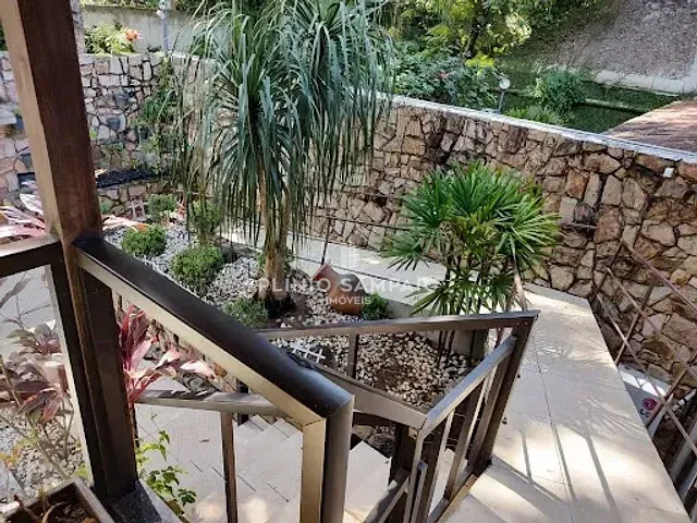 Casa com 720m² 5 quartos e 6 banheiros, à venda, no bairro Fradinhos em Vitória