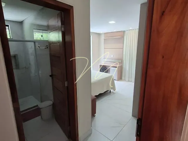Casa 3 quartos e 5 banheiros, para alugar, no bairro Nossa Senhora da Vitória em Ilhéus