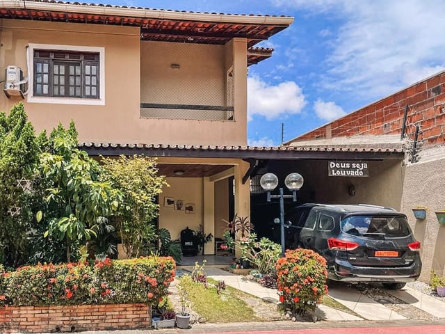 Casa com 135m² 4 quartos e 3 banheiros, para alugar, no bairro Jardim Cearense em Fortaleza