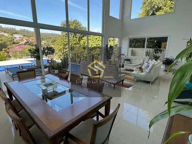 Casa com 1150m² 4 quartos e 5 banheiros, à venda ou para alugar, no bairro Condomínio Estância Marambaia em Vinhedo