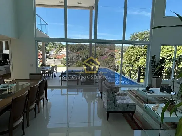 Casa com 1150m² 4 quartos e 5 banheiros, à venda ou para alugar, no bairro Condomínio Estância Marambaia em Vinhedo