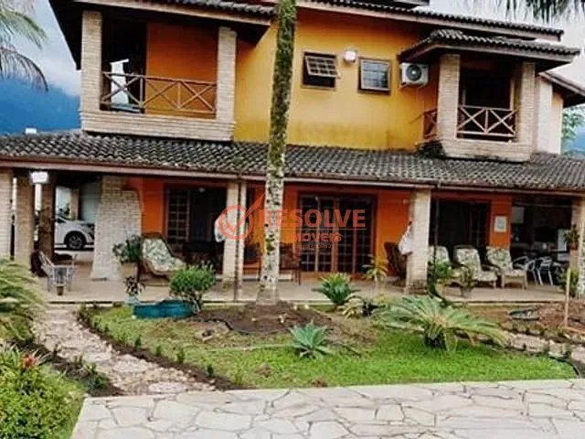 Casa com 588m² 5 quartos e 6 banheiros, à venda, no bairro Centro em Bertioga