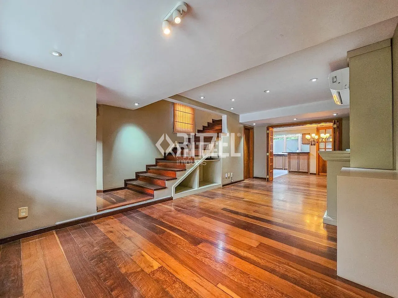 Casa, 3 quartos, 206 m² - Foto 3