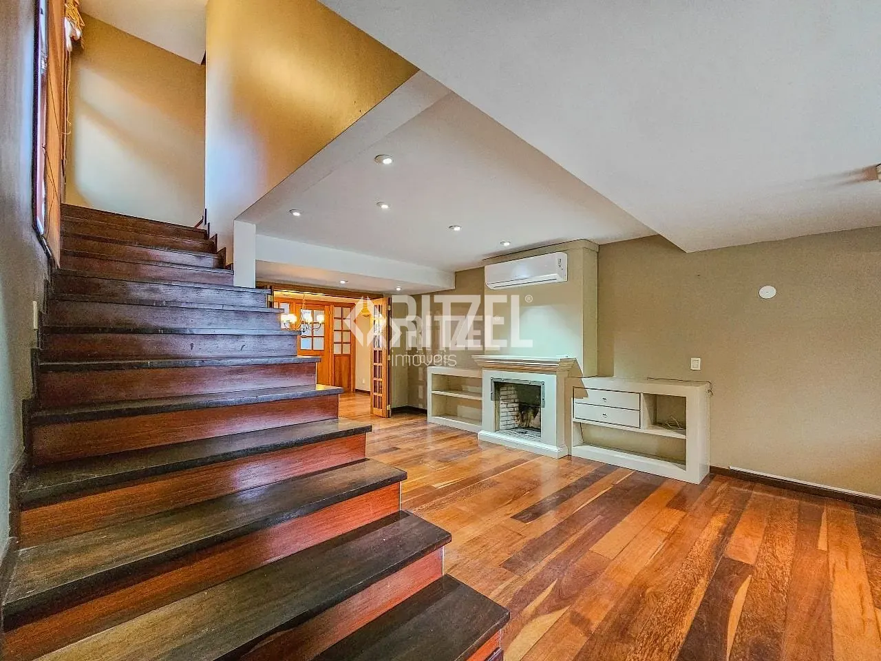 Casa, 3 quartos, 206 m² - Foto 2