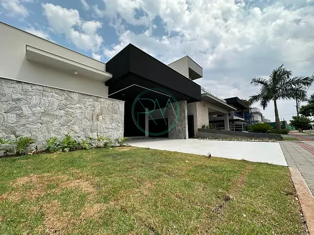 Casa com 270m² 3 quartos e 1 banheiro, à venda, no bairro Jardim Morumbi em Avenida dos Pioneiros