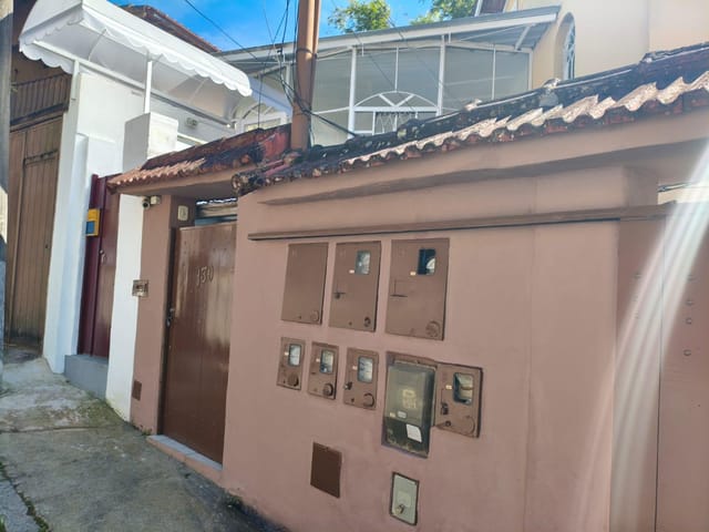Casa 2 quartos e 1 banheiro, à venda, no bairro Cremerie em Petrópolis