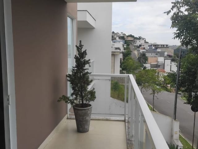 Casa com 600m² 3 quartos e 4 banheiros, à venda, no bairro Novo Horizonte em Juiz de Fora