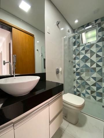Casa 2 quartos e 2 banheiros, para alugar, no bairro Santa Amélia em Belo Horizonte