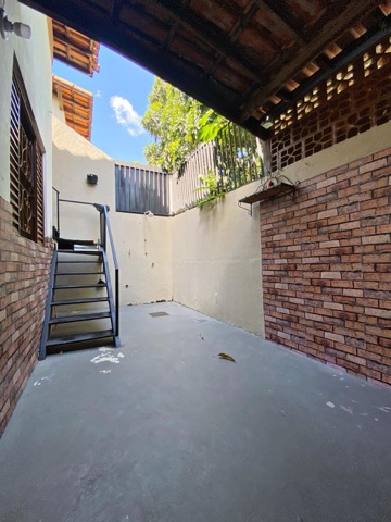 Casa 2 quartos e 2 banheiros, para alugar, no bairro Santa Amélia em Belo Horizonte