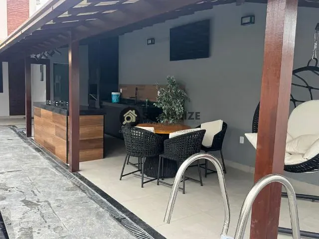 Casa 5 quartos e 2 banheiros, à venda, no bairro Caravelas em Armação dos Búzios