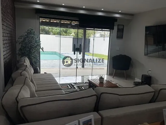 Casa 5 quartos e 2 banheiros, à venda, no bairro Caravelas em Armação dos Búzios
