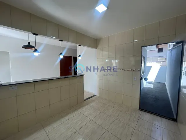 Casa 3 quartos e 3 banheiros, à venda, no bairro Centro em Tomazina