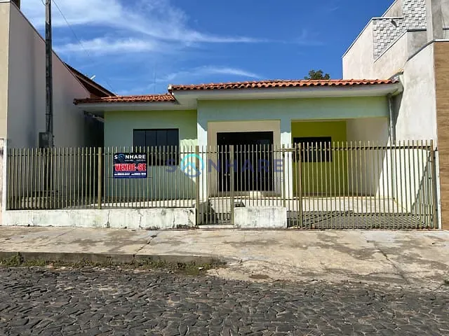 Casa 3 quartos e 3 banheiros, à venda, no bairro Centro em Tomazina