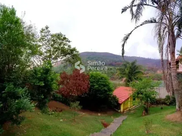 Casa com 850m² 5 quartos e 3 banheiros, à venda, no bairro Araras em Petrópolis