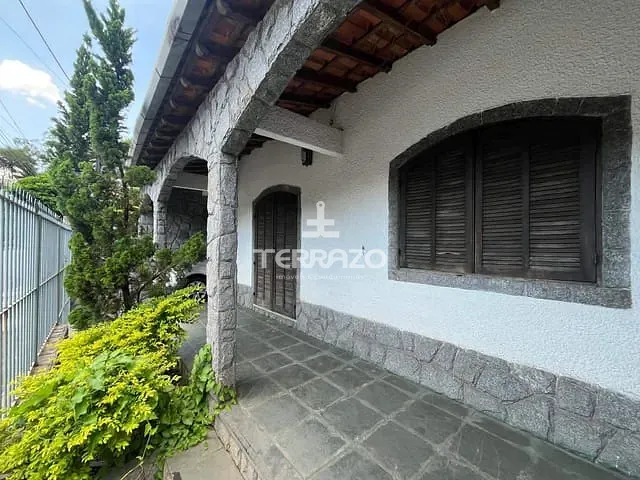 Casa com 244m² 5 quartos e 3 banheiros, à venda, no bairro Morada da Granja em Barra Mansa