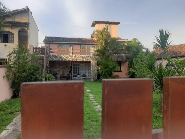 Casa com 360m² 5 quartos e 5 banheiros, à venda, no bairro Recreio em Rio das Ostras