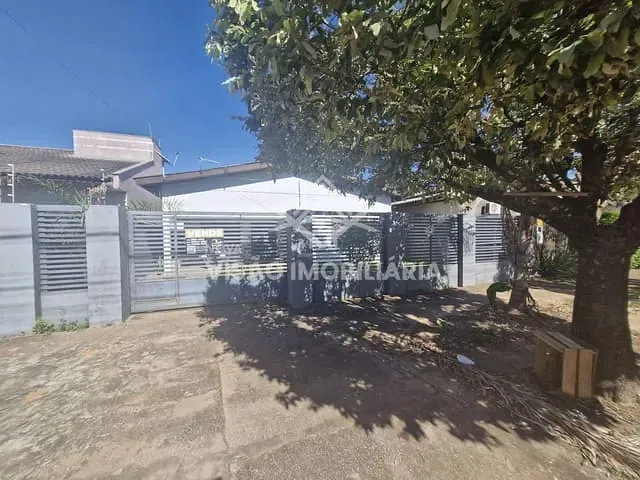 Casa com 253m² 4 quartos e 1 banheiro, à venda, no bairro Residencial Maripa em Sinop