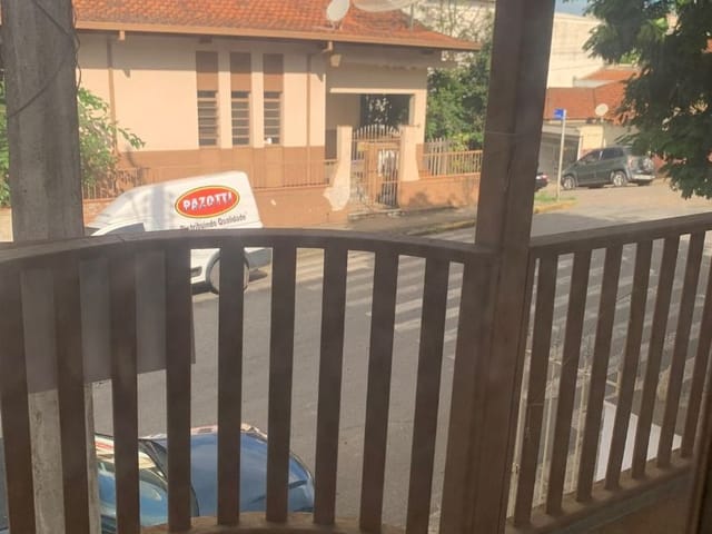 Casa com 160m², à venda, no bairro Centro em Cambuí