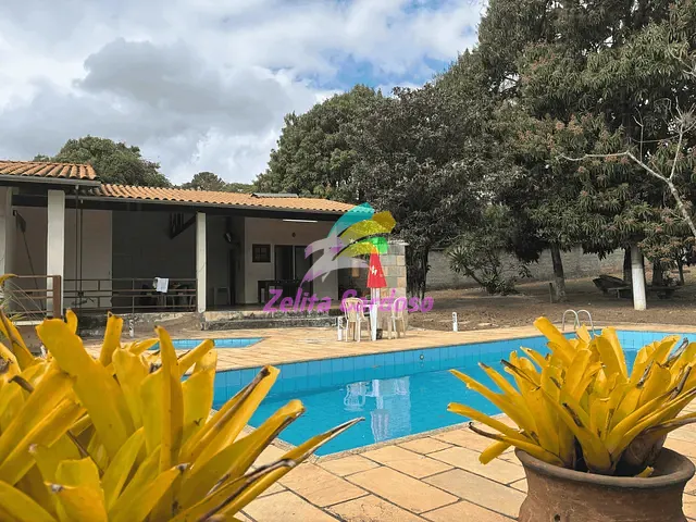 Casa com 3000m² 5 quartos e 6 banheiros, à venda, no bairro Condomínio Vale do Ouro em Ribeirão das Neves