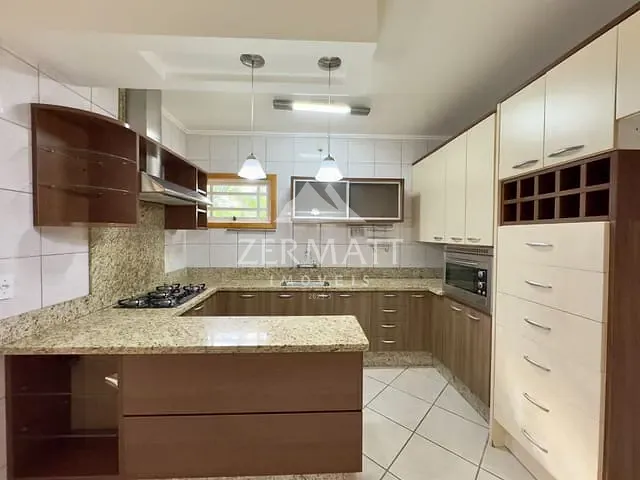 Casa com 567m² 4 quartos e 3 banheiros, à venda, no bairro Velha em Blumenau