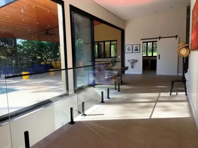 Casa com 1200m² 6 quartos e 8 banheiros, à venda ou para alugar, no bairro Tanque em Atibaia