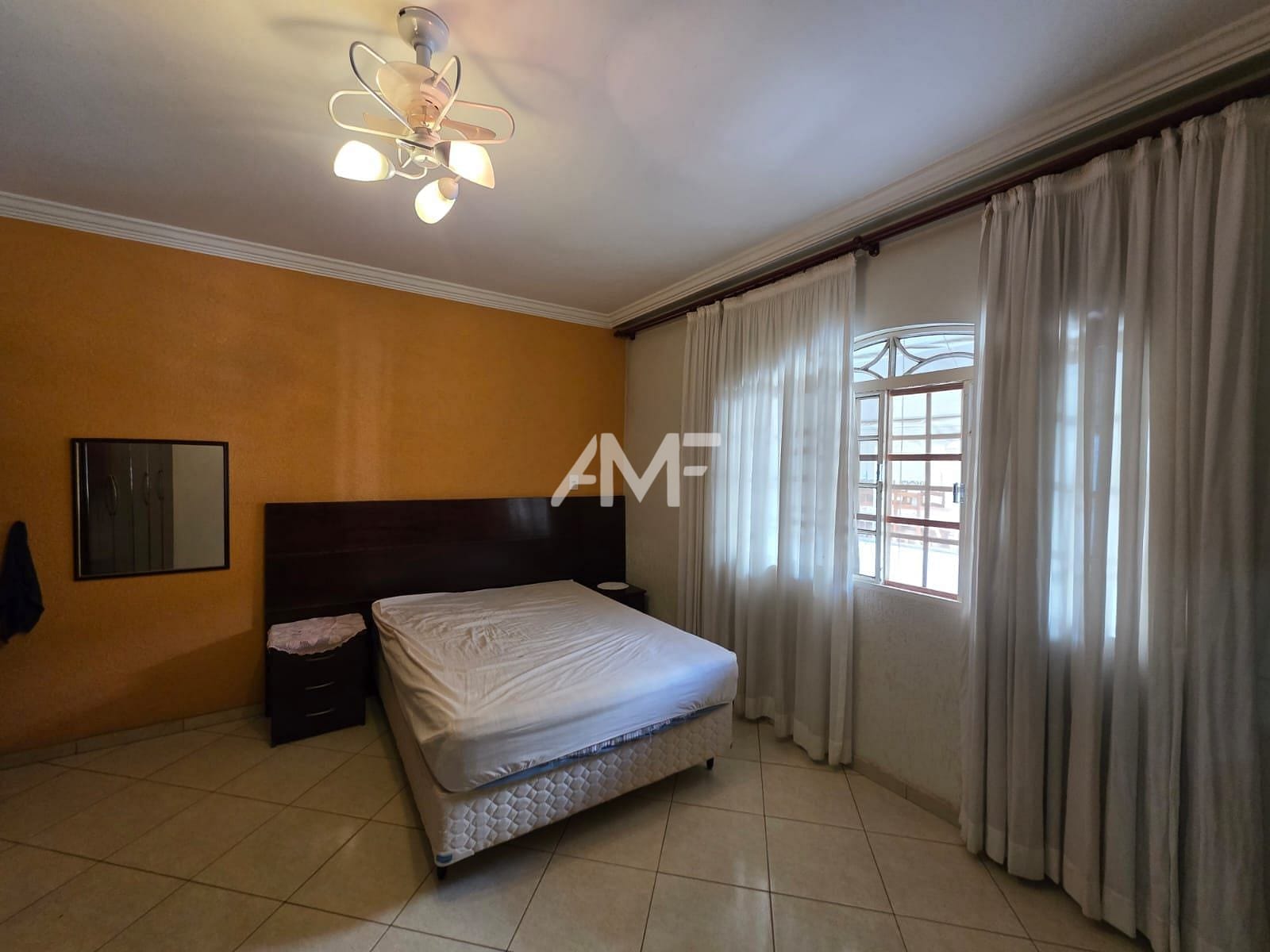 Casa à venda com 4 quartos, 380m² - Foto 17