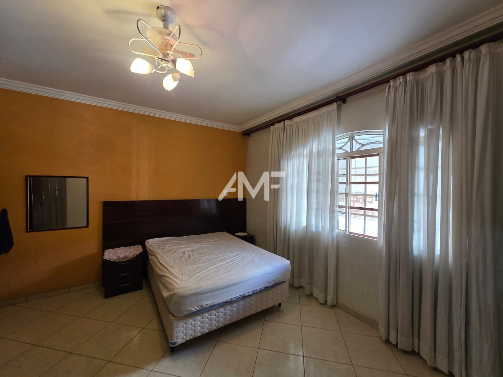 Casa à venda com 4 quartos, 380m² - Foto 18