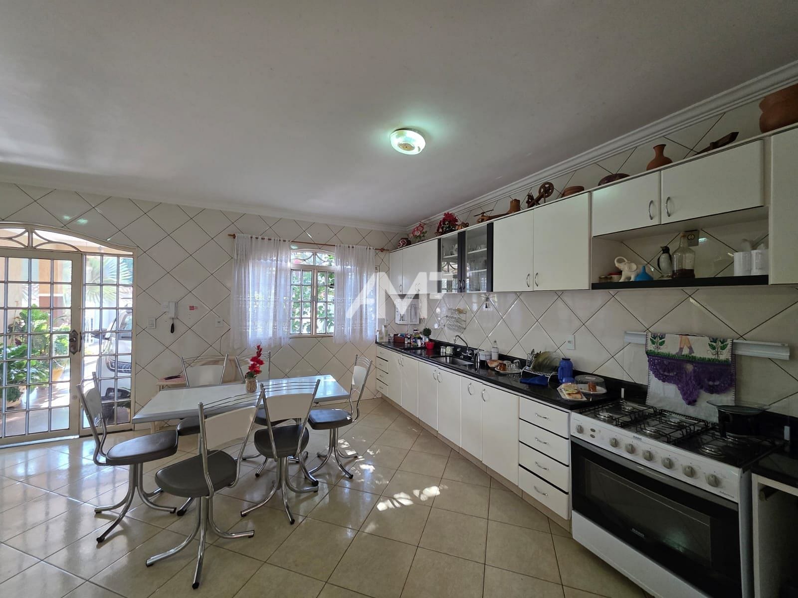 Casa à venda com 4 quartos, 380m² - Foto 15