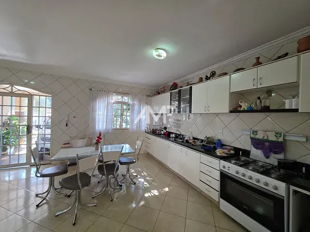 Casa com 800m² 4 quartos e 6 banheiros, à venda, no bairro Setor Habitacional Vicente Pires em Brasília