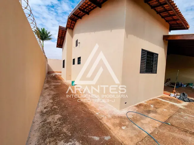 Casa 2 quartos e 2 banheiros, à venda, no bairro City Barretos em Barretos