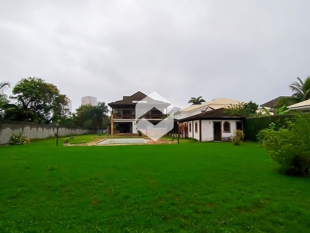 Casa com 2030m² 5 quartos e 8 banheiros, à venda, no bairro Barra da Tijuca em Rio de Janeiro
