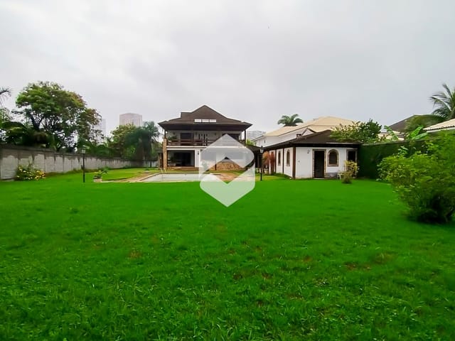 Casa com 2030m² 5 quartos e 8 banheiros, à venda, no bairro Barra da Tijuca em Rio de Janeiro