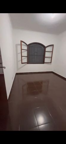 Casa com 500m² 3 quartos e 3 banheiros, para alugar, no bairro Vila Príncipe de Gales em Santo André