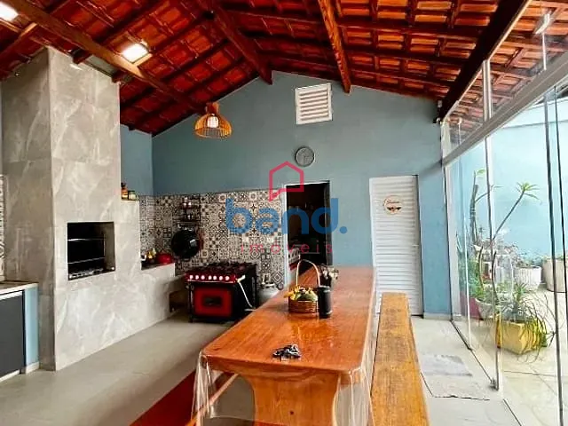 Casa com 250m² 3 quartos e 3 banheiros, à venda, no bairro Residencial Jardim São José em Porto Feliz