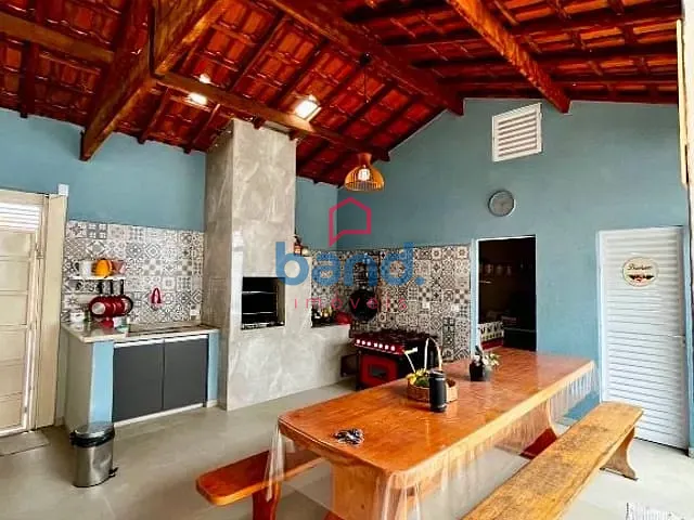 Casa com 250m² 3 quartos e 3 banheiros, à venda, no bairro Residencial Jardim São José em Porto Feliz