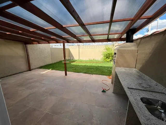 Casa com 250m² 3 quartos e 2 banheiros, à venda, no bairro Central Park em Cachoeirinha