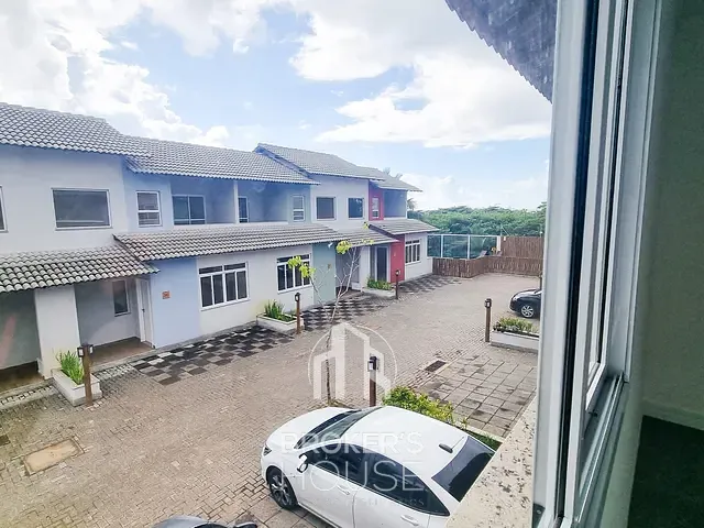 Casa 4 quartos e 2 banheiros, à venda, no bairro Manguinhos em Serra