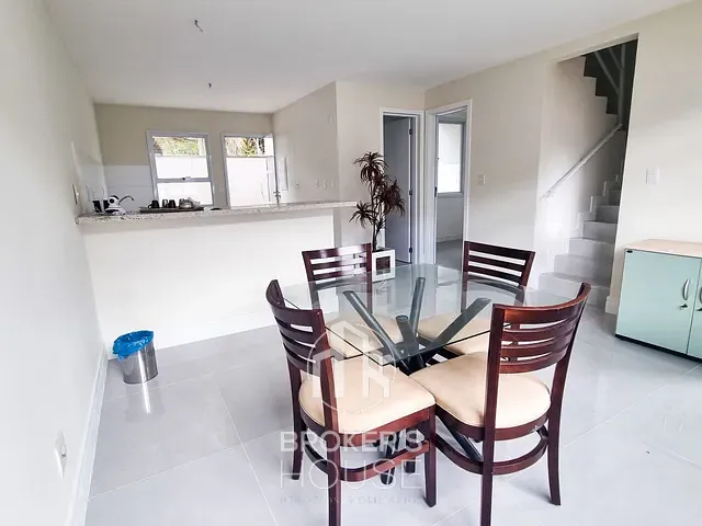 Casa 4 quartos e 2 banheiros, à venda, no bairro Manguinhos em Serra