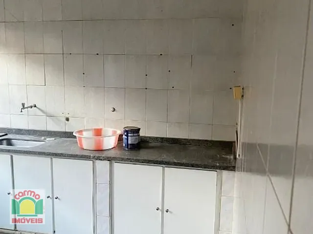 Casa com 360m² 4 quartos e 3 banheiros, à venda, no bairro Vila Santa Maria de Nazareth em Anápolis