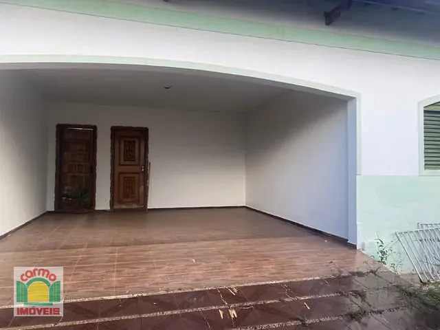 Casa com 360m² 4 quartos e 3 banheiros, à venda, no bairro Vila Santa Maria de Nazareth em Anápolis